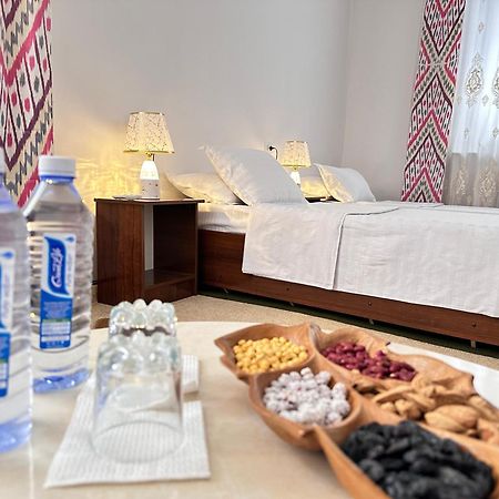 Gold Khiva Bed & Breakfast ภายนอก รูปภาพ