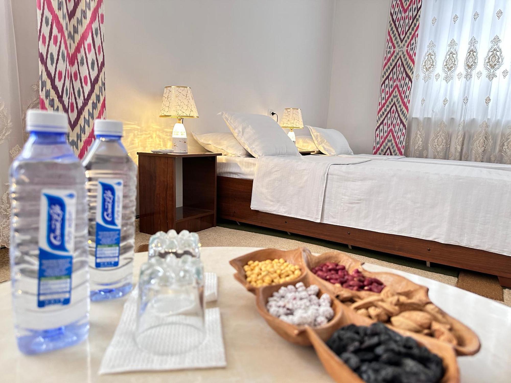 Gold Khiva Bed & Breakfast ภายนอก รูปภาพ
