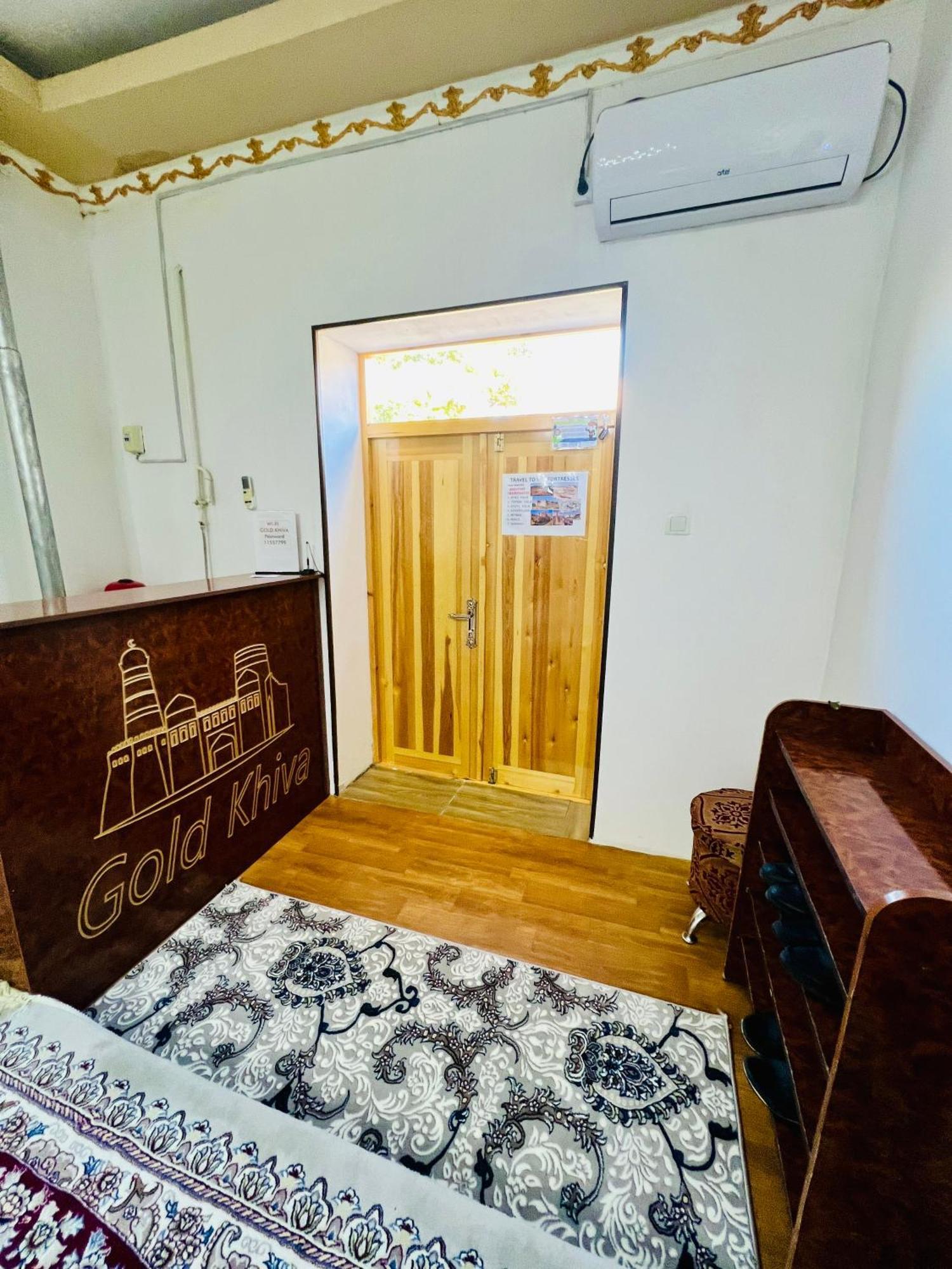 Gold Khiva Bed & Breakfast ภายนอก รูปภาพ