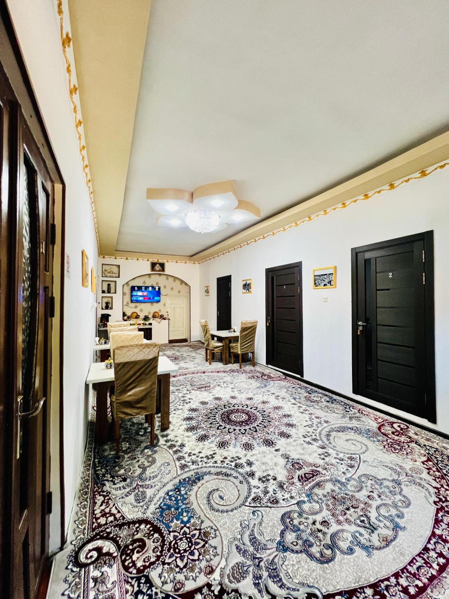 Gold Khiva Bed & Breakfast ภายนอก รูปภาพ